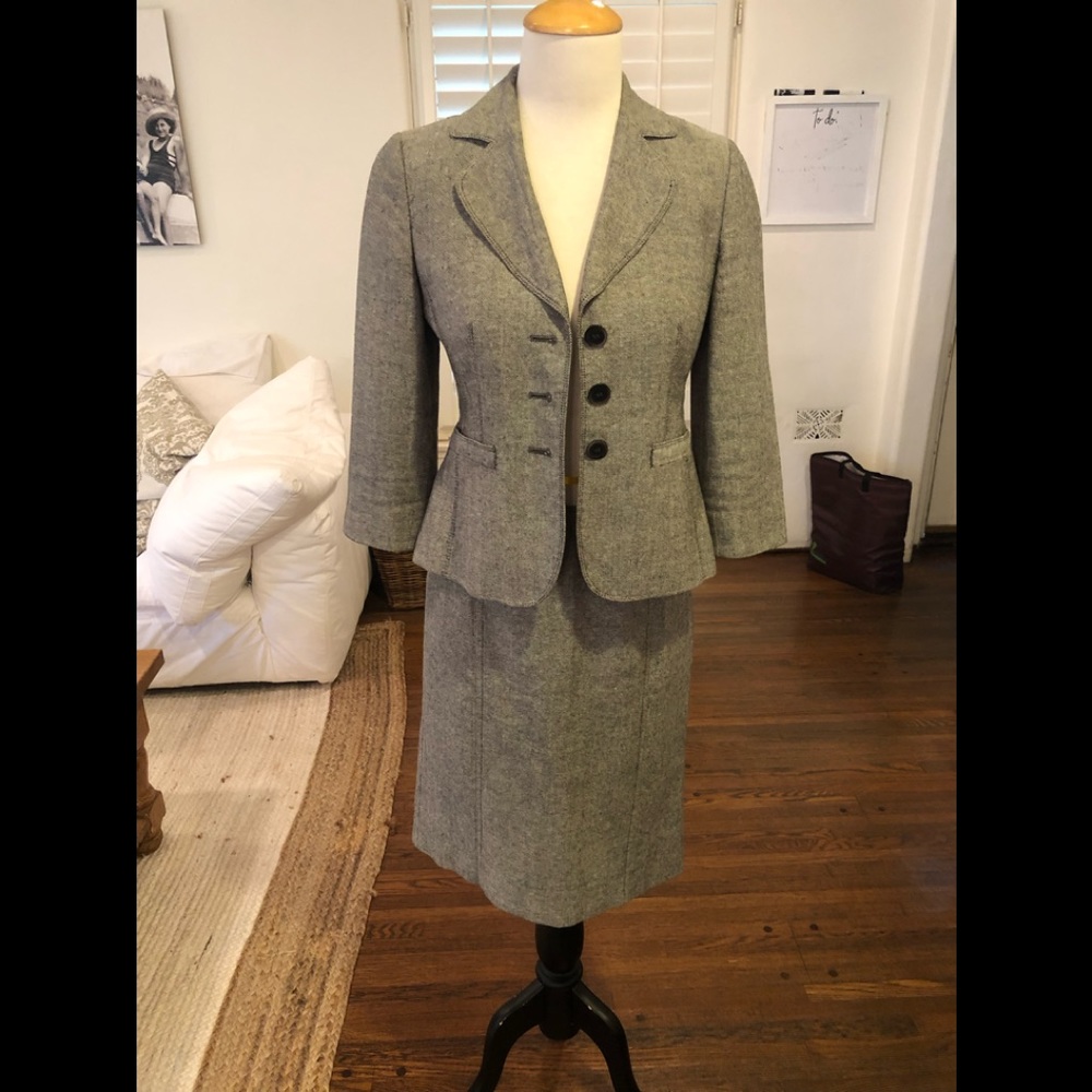 Anne Taylor suit 4P jacket and 6P skirt